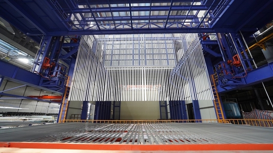 Traitement de surface des équipements de ligne d'anodisation verticale