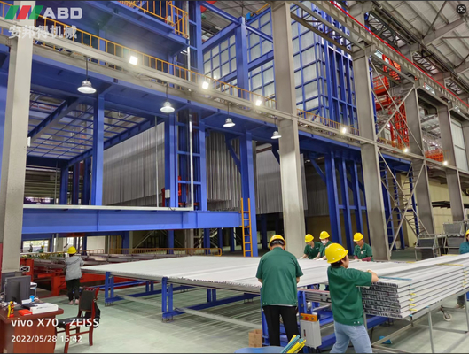Ligne de production d'anodisation verticale à haute performance pour le traitement de surface en aluminium